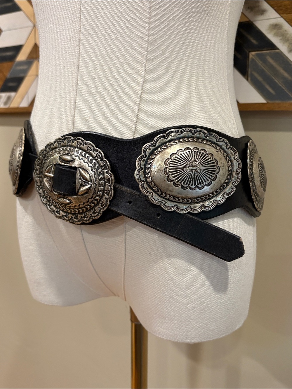 Vintage Ralph Lauren Black Leather Western Concho Belt with Silver Medallions - Picture 2 of 15
